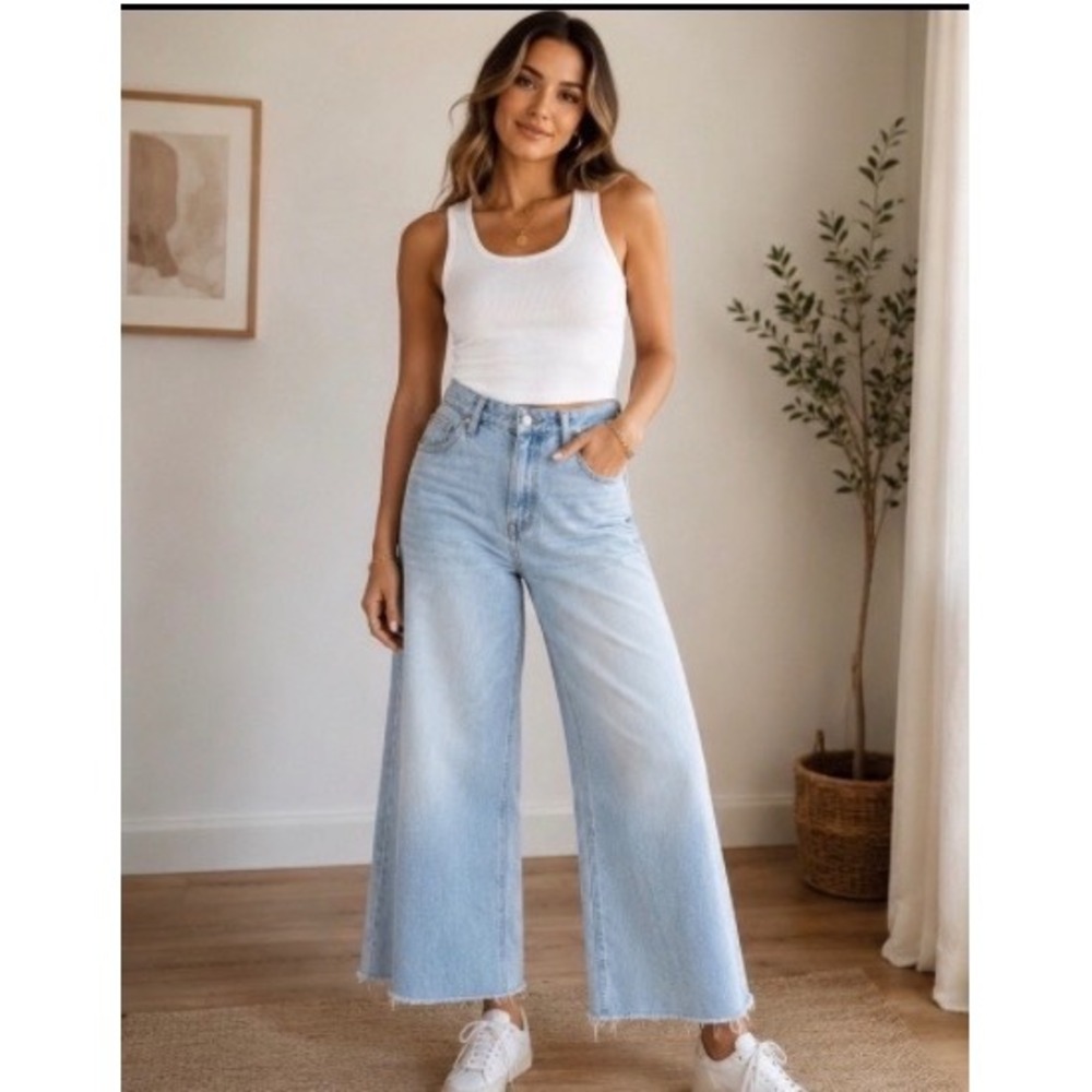 Madewell Wide Leg Jeans Raw Hem Light Wash Cropped Denim Sz 31